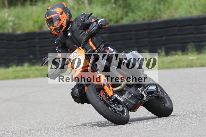 /Archiv-2025/10 23.04.2025 Cornu Master School ADR/rot-rouge/50